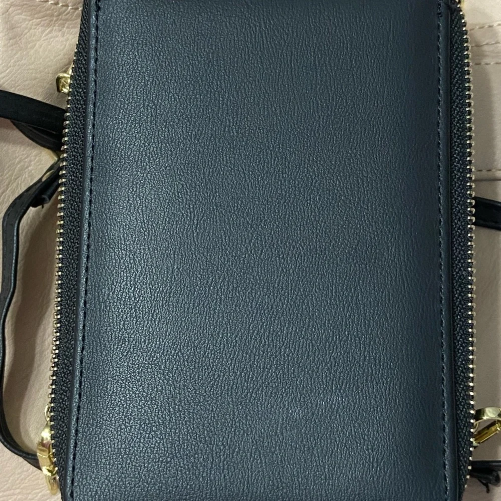NWOT - unbranded Black crossbody purse